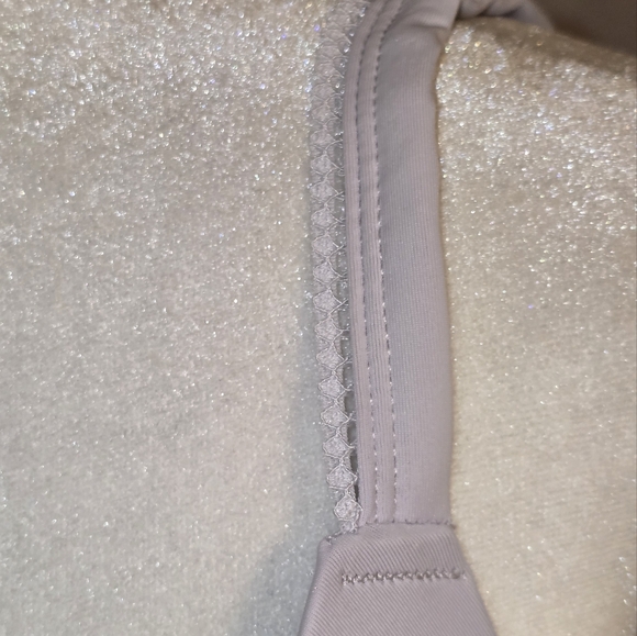 Lucky Brand Underwire Lavender Bra - Picture 2 of 5